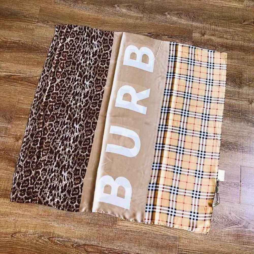 Bv*b*rry Scarf